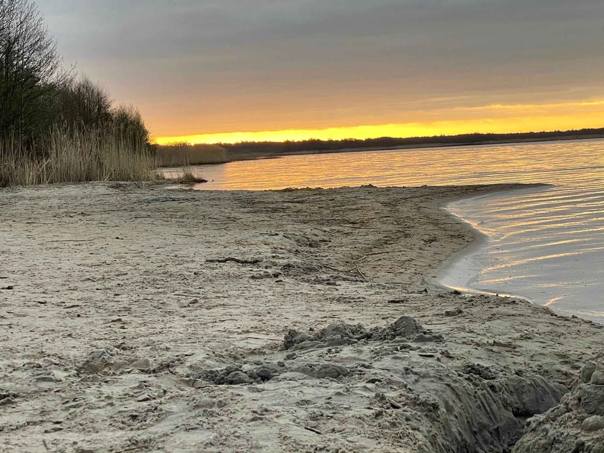 Strandhotel Weisser Berg Neustadt am Rübenberge Buitenkant foto